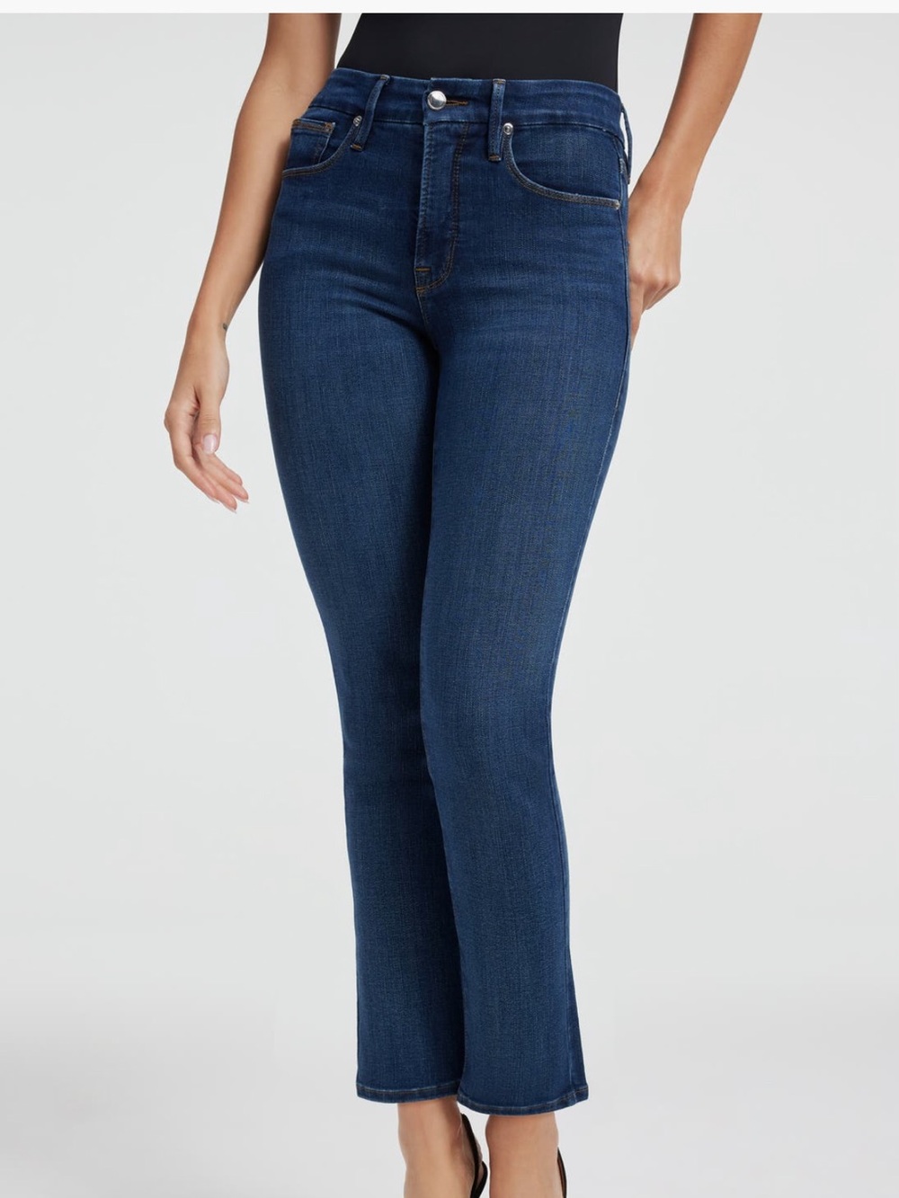 EUC Good American Classic Straight Jeans